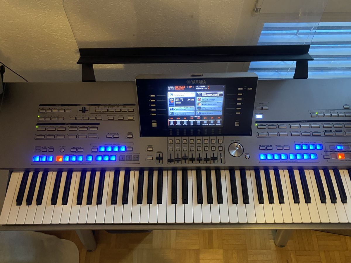 Yamaha Musikinstrumente: Yamaha Tyros 5 / 76 – Gebraucht aus Schnottwil von