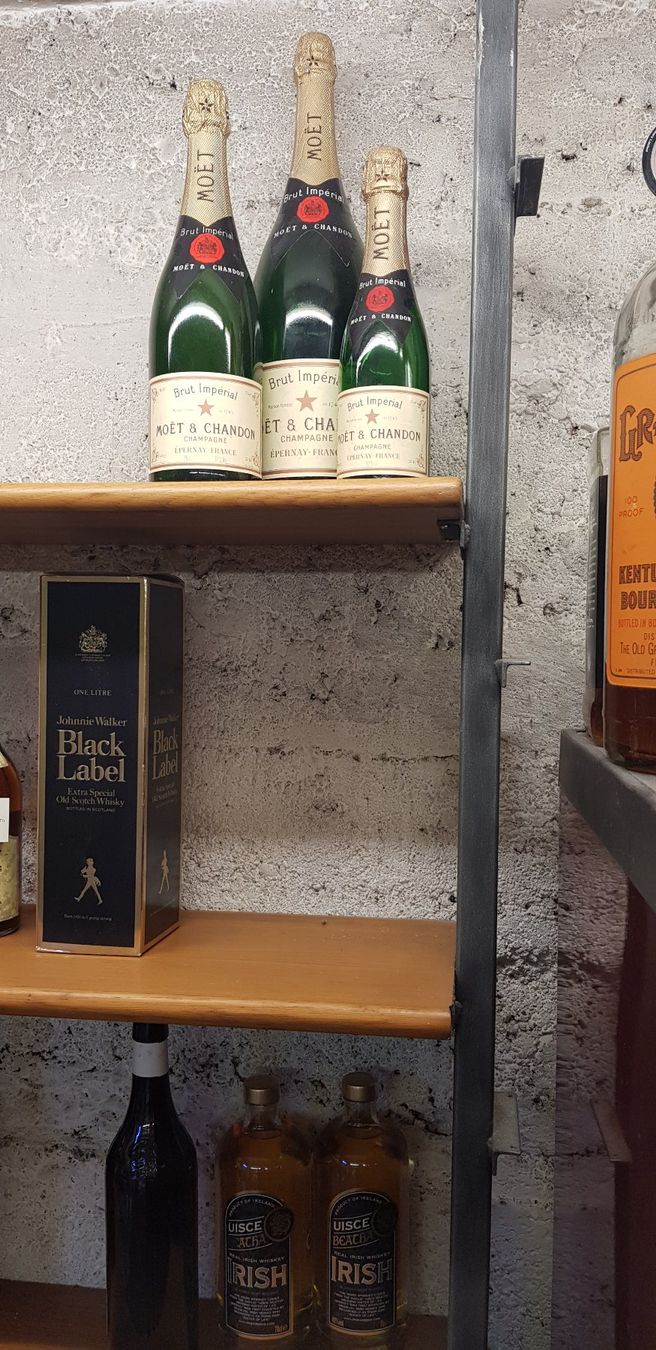 Scaffali: Lot Whisky Regale – Usato da Schöftland venduto da Topdeal4 4