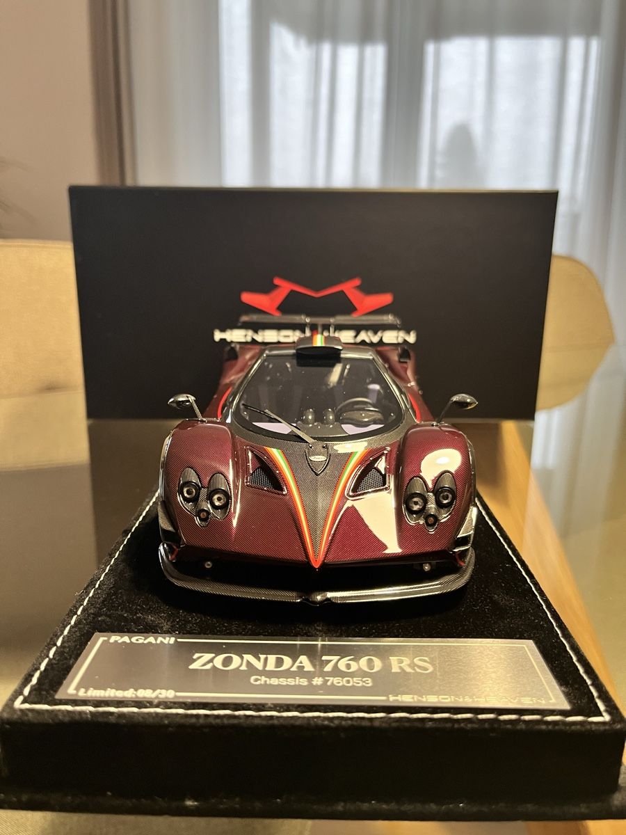 Miniature Peako Pagani Zonda 760 Fantasma EVO 1/18 Carbone Avec Vitrine - Neuve