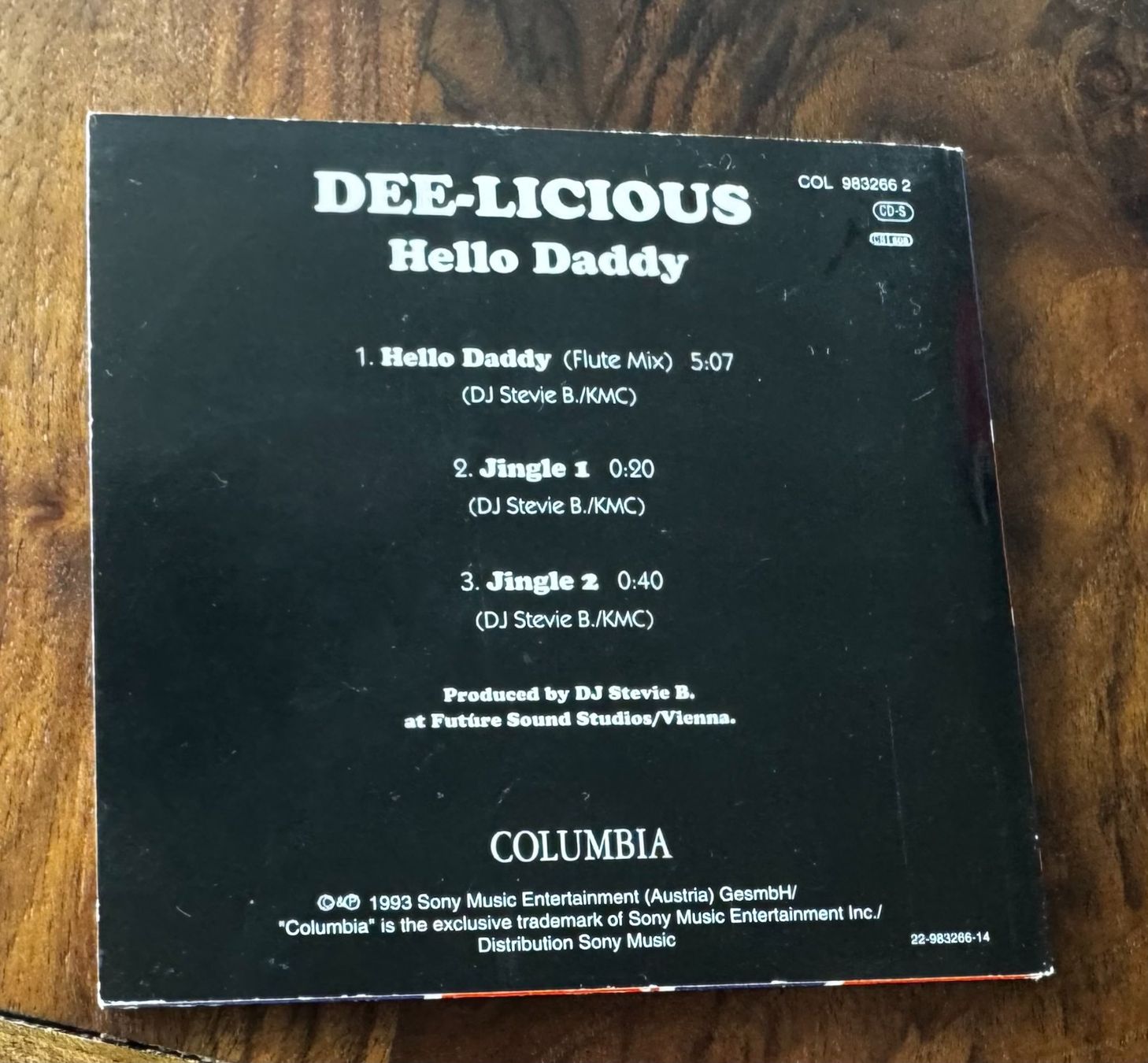 CD: Dee-Licious – Hello Daddy (Single CD) – Usato da Dällikon venduto da Arkana_23 1