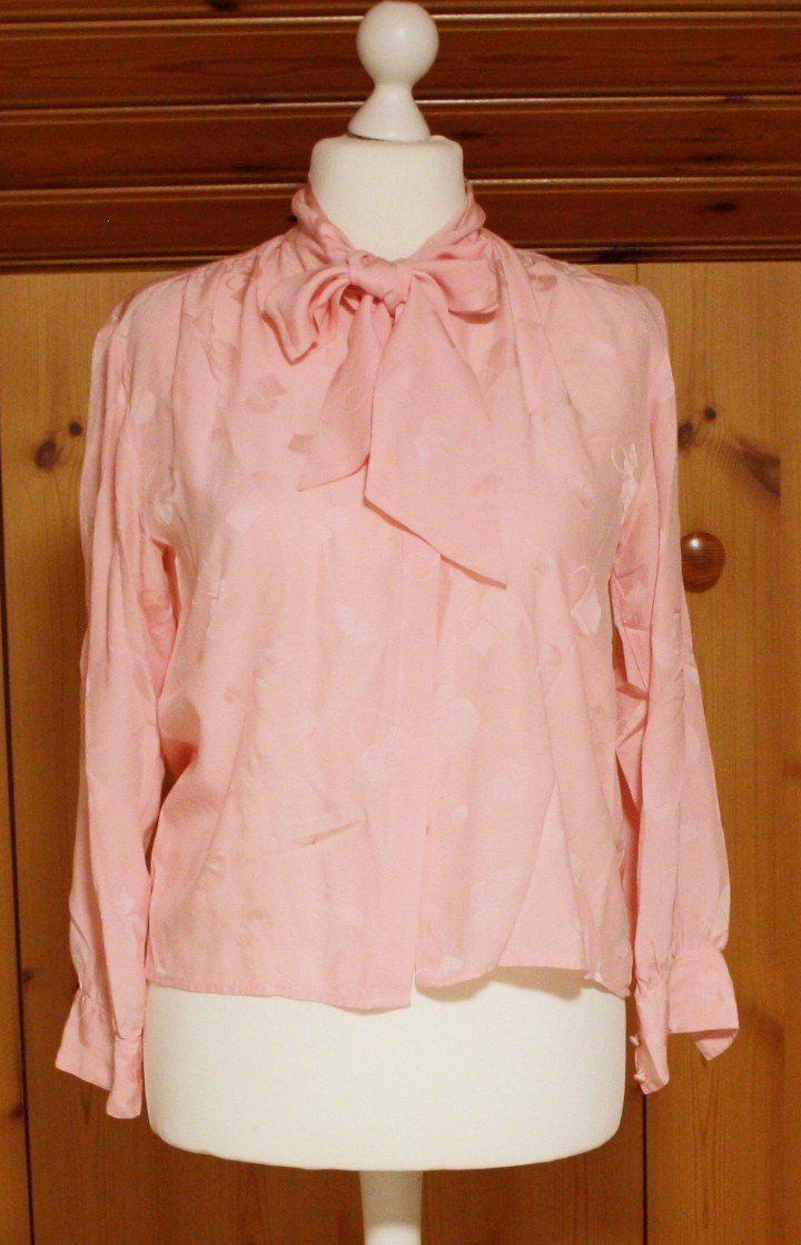 Camicette: Bluse CHAQUE - FOIS Seide rosa Gr. 38 – Usato da Flüelen venduto da Diversicum-Vintage