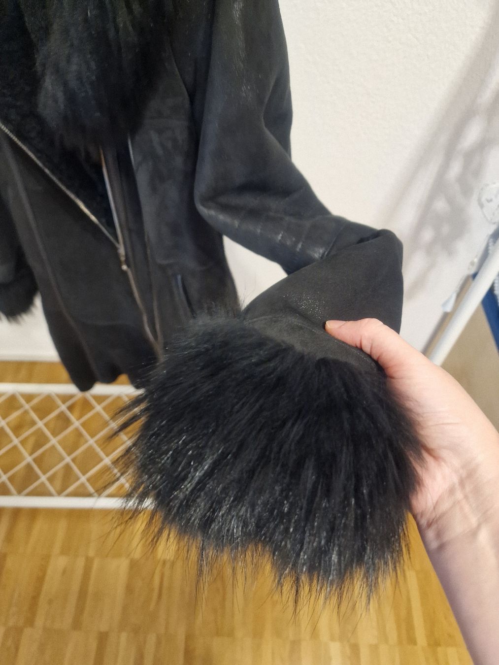 Mäntel: Wintermantel Lammfell und Racoon Pelz – Neu (gemäss Beschreibung) aus Jona von Bubi22 5