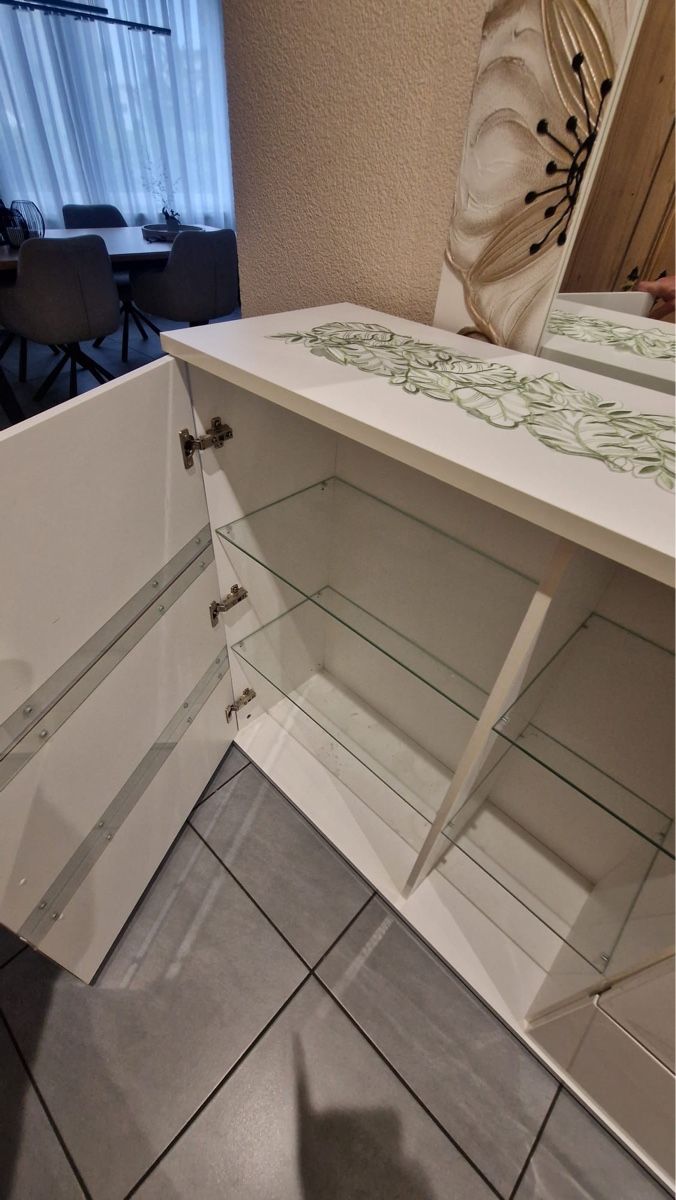 Cassettiere: Sideboard mit Spiegel - Modern & Elegant - Wie neu – Usato da Uster venduto da Carrosserie1989 9