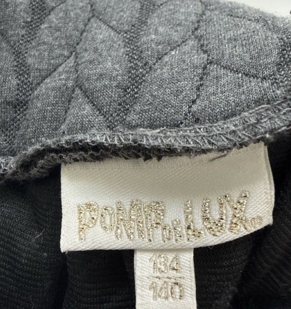 Pomp de Lux Vestiti & Gonne: Rock Pomp de Lux Grau 134/140 Steppoptik Faltenrock – Nuovo (secondo la descrizione) da Freidorf TG venduto da nad_fxh7 2