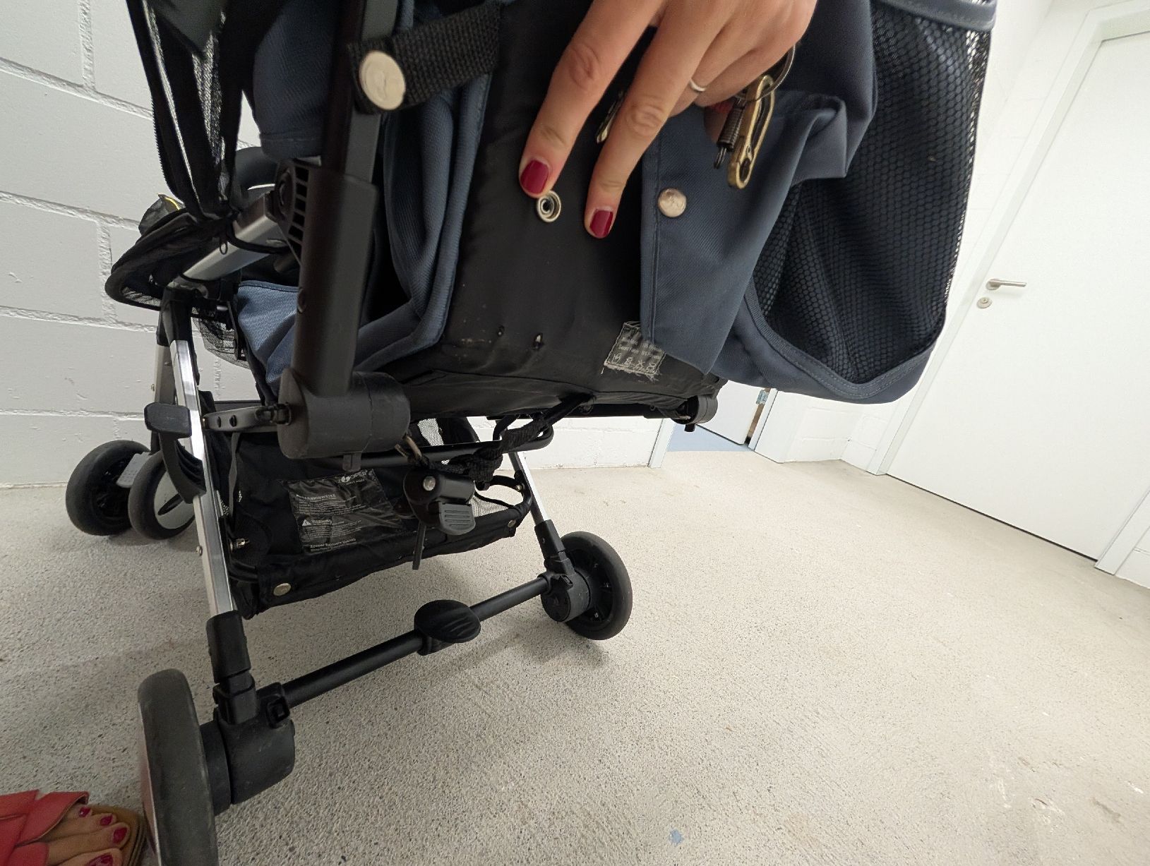 Kinderwagen: Zooper stroller blue used – Defekt aus Zürich von lad_6j8s 4