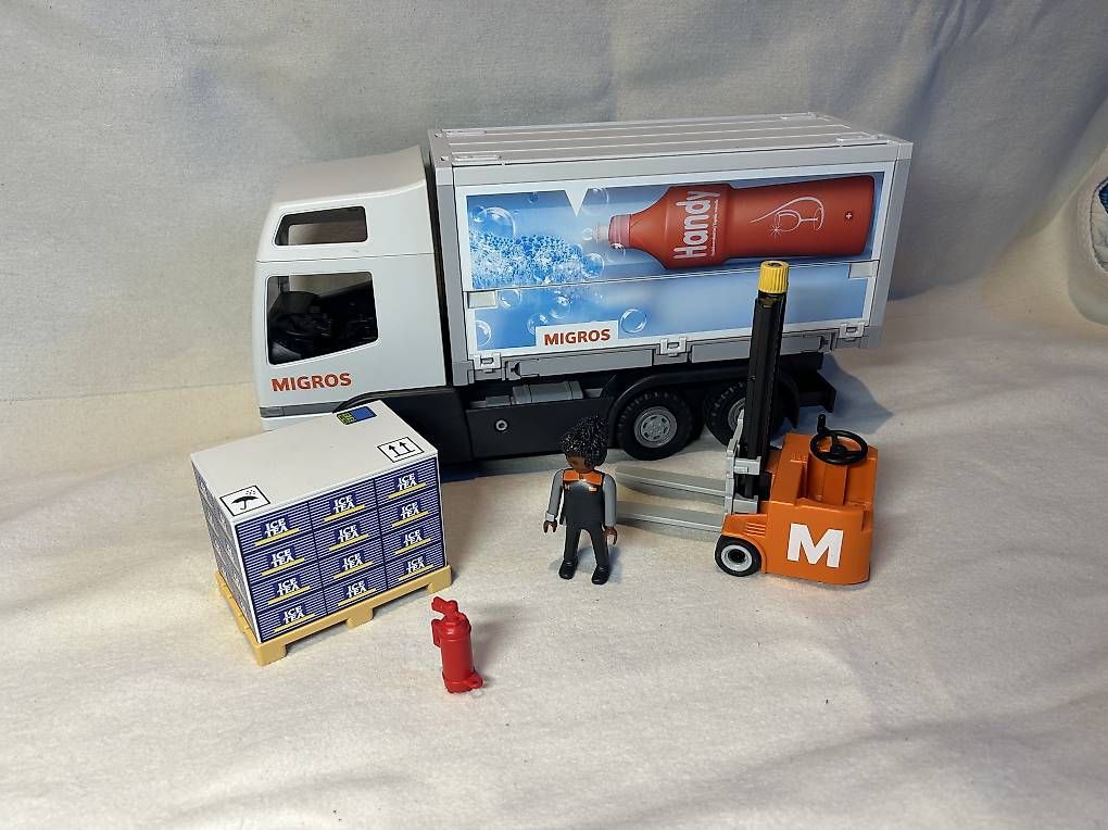 Giocattoli: Playmobil Lastwagen  – Usato da Saas Fee venduto da michaberchtold