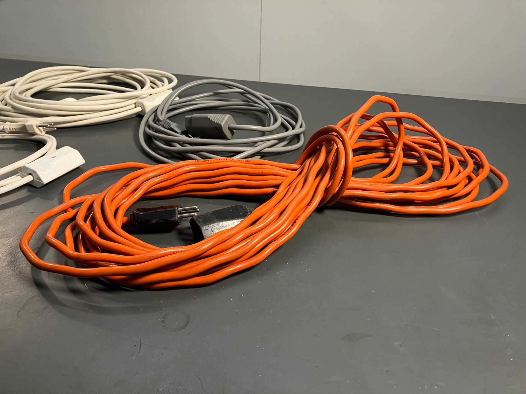 Kabel: Post. div. gebr. Verlängerungskabel ab 1.- – Gebraucht aus Lichtensteig von Buy24International 6