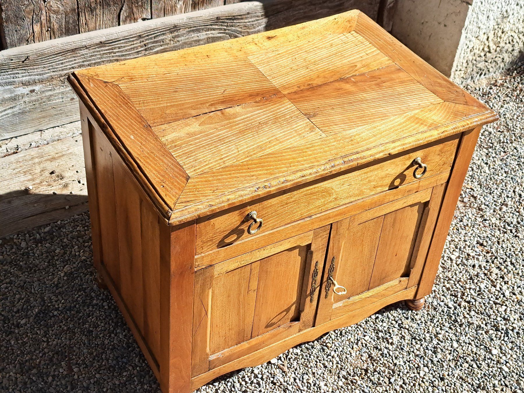 Commodes: MEUBLE ANCIEN – D'occasion à couvet par carlin01