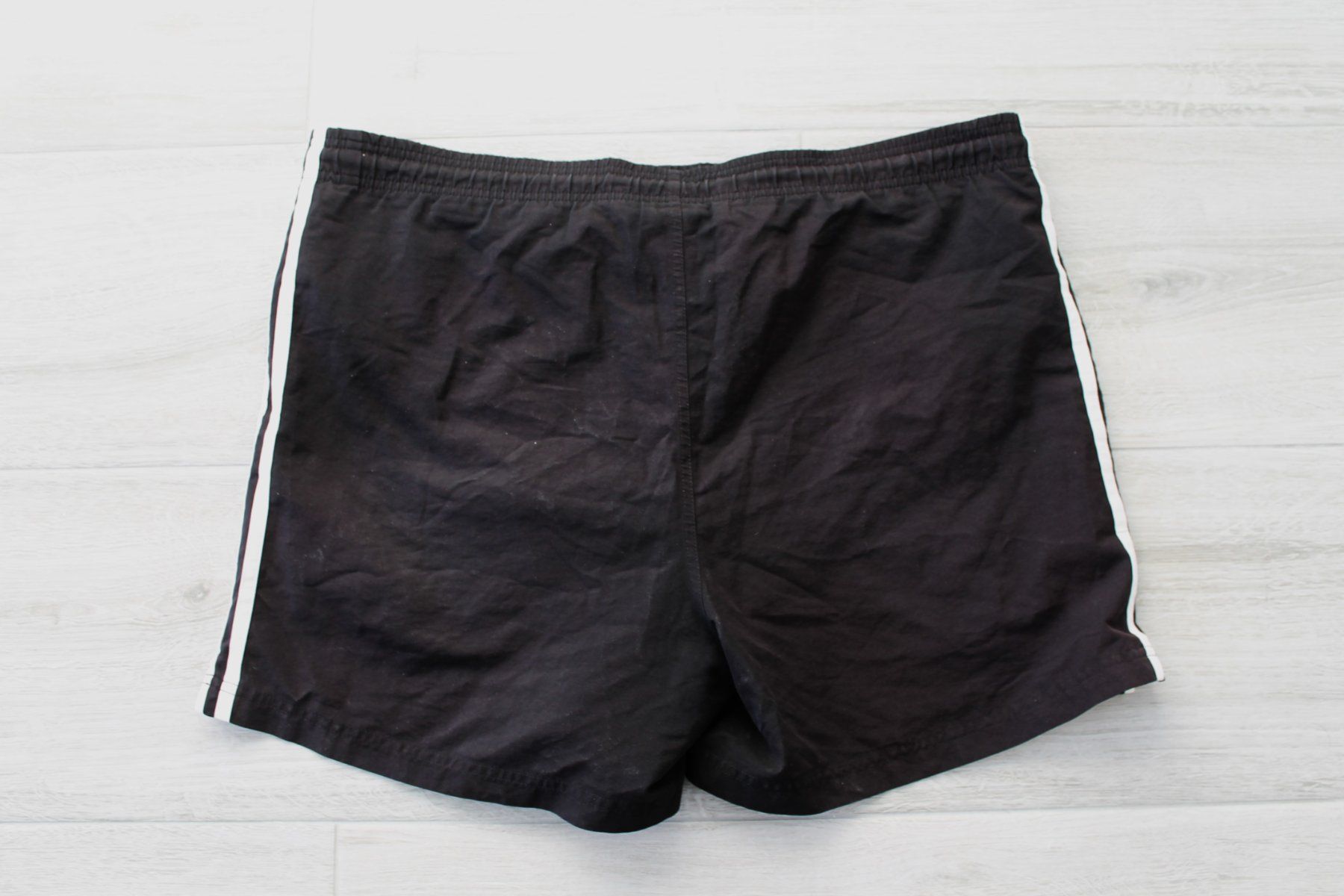Adidas Pantaloni: Short ADIDAS L – Usato da Chez-le-Bart venduto da jasse 1
