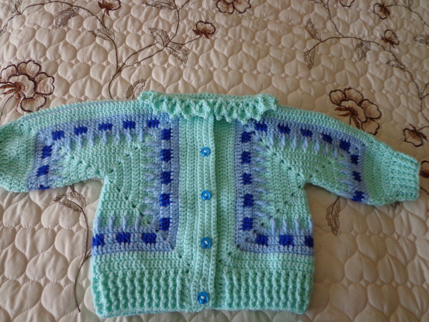 Wolle: BABYSET JÄCKCHEN UND HÖSCHEN GEHÄKELT – Neu (gemäss Beschreibung) aus Kreuzlingen von Ylay 2