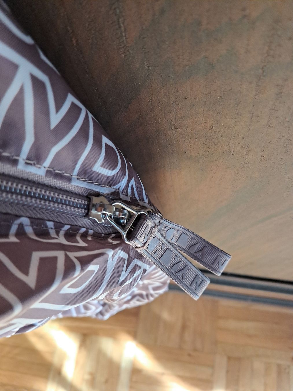 DKNY Zaini: DKNY Backpack Rucksack NEU – Nuovo e nell'imballaggio originale da Kefikon TG venduto da theratpack20 5