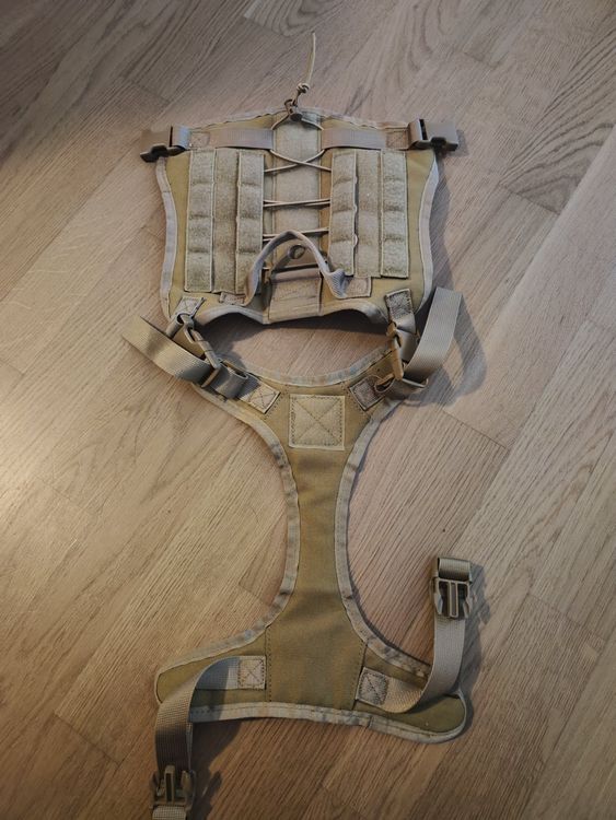 Taktisches Hundegeschirr In Camouflage Design – Größe M – Mit Frontclip & 3 D-Ringen Für No-pull Training