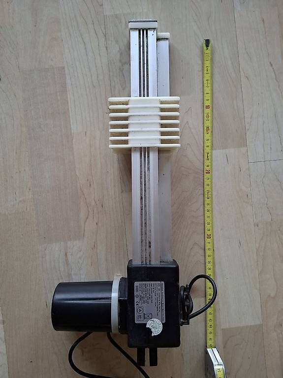Autres pour métaux et serrurerie: Linearantrieb – D'occasion à Burgdorf par Migros999