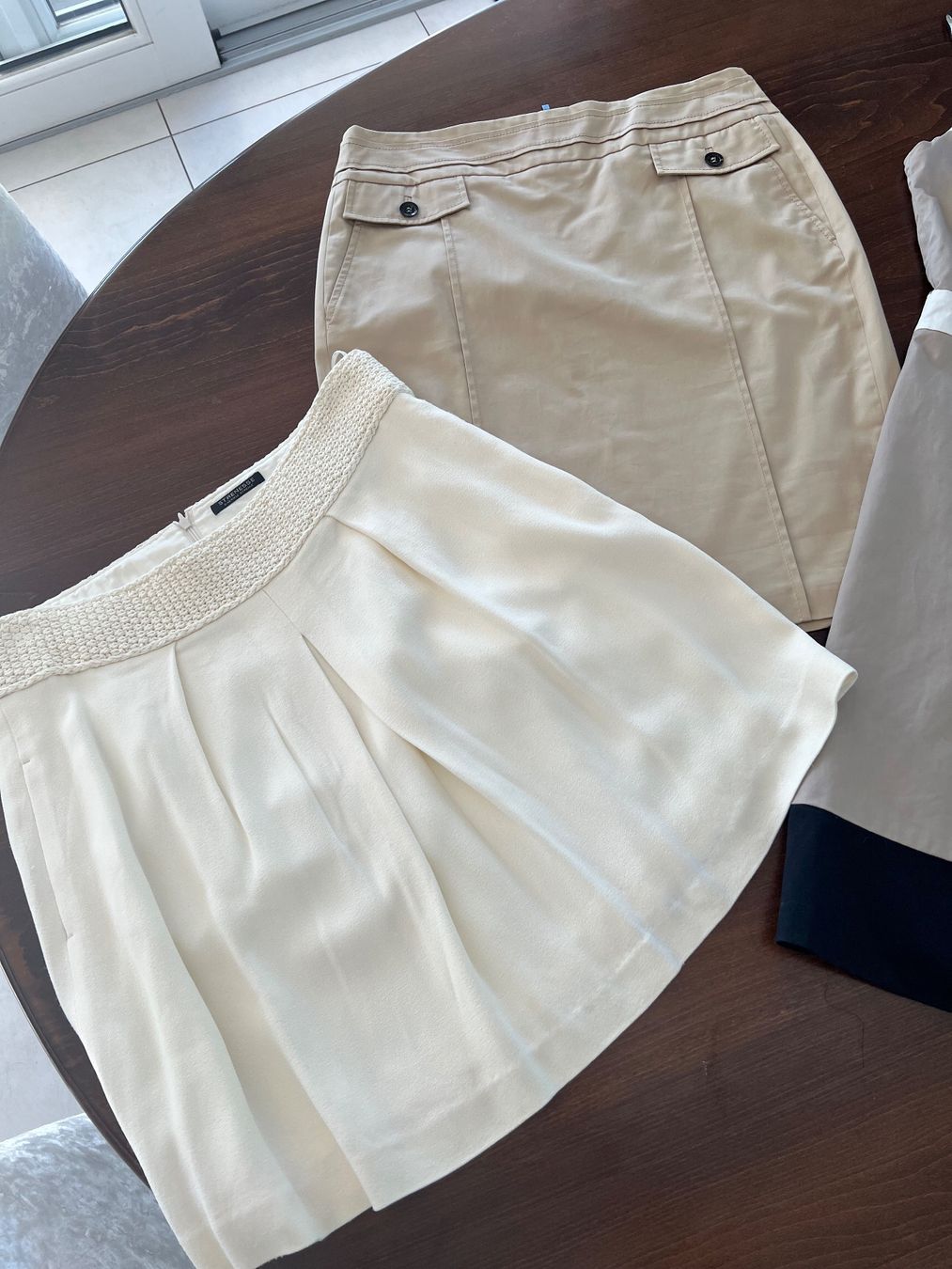 Lotti di vestiti: Marken- Paket 3xKleider und 2Röcke  Gr. 40 – Usato da Ebmatingen venduto da Mistelu 1