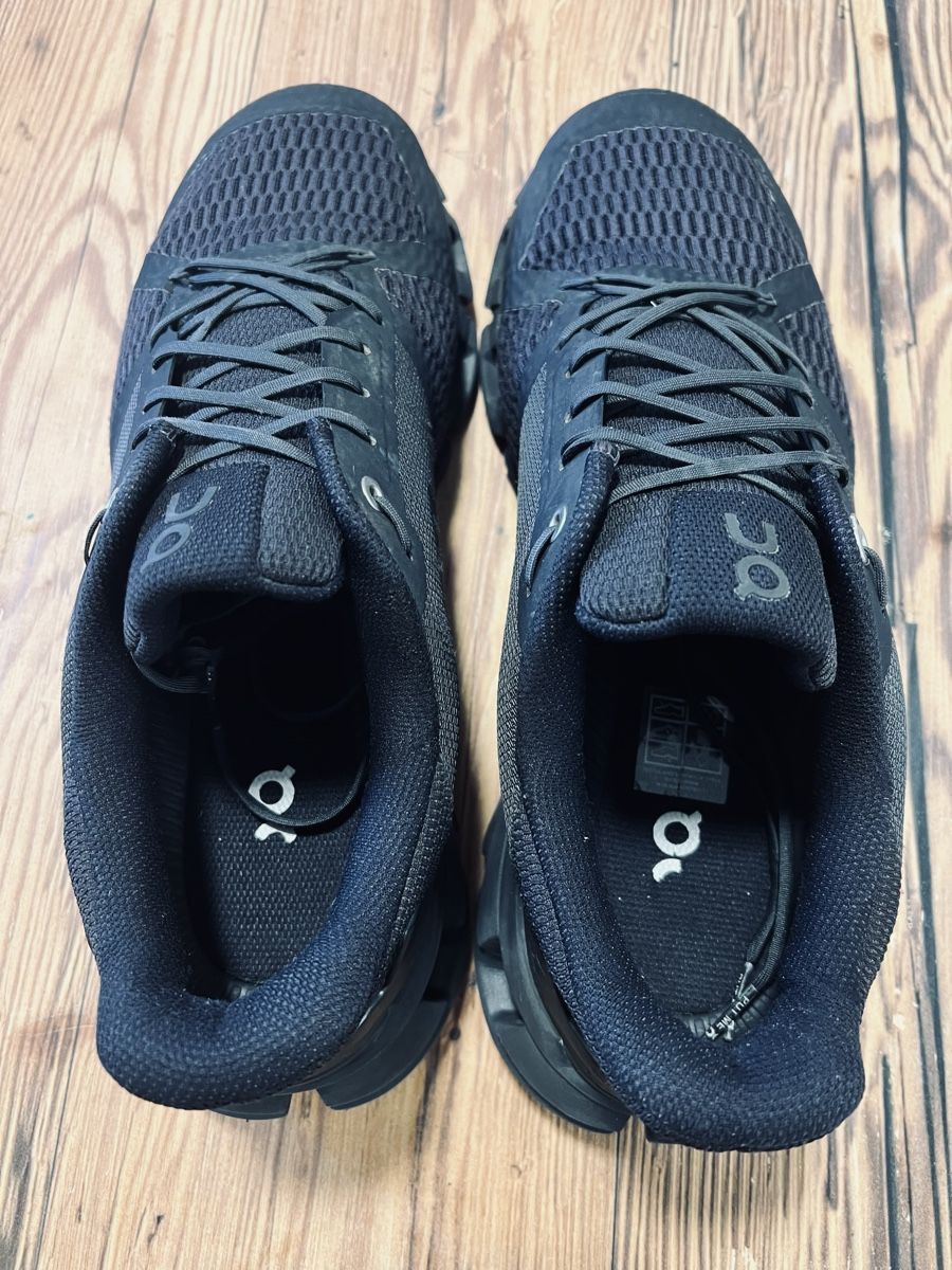 On Scarpe da uomo: On Cloud Herren Laufschuhe, Schwarz, Grösse 44.5 – Usato da Scuol venduto da ricos81 3