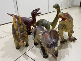 5 dinosauri di gomma morbida