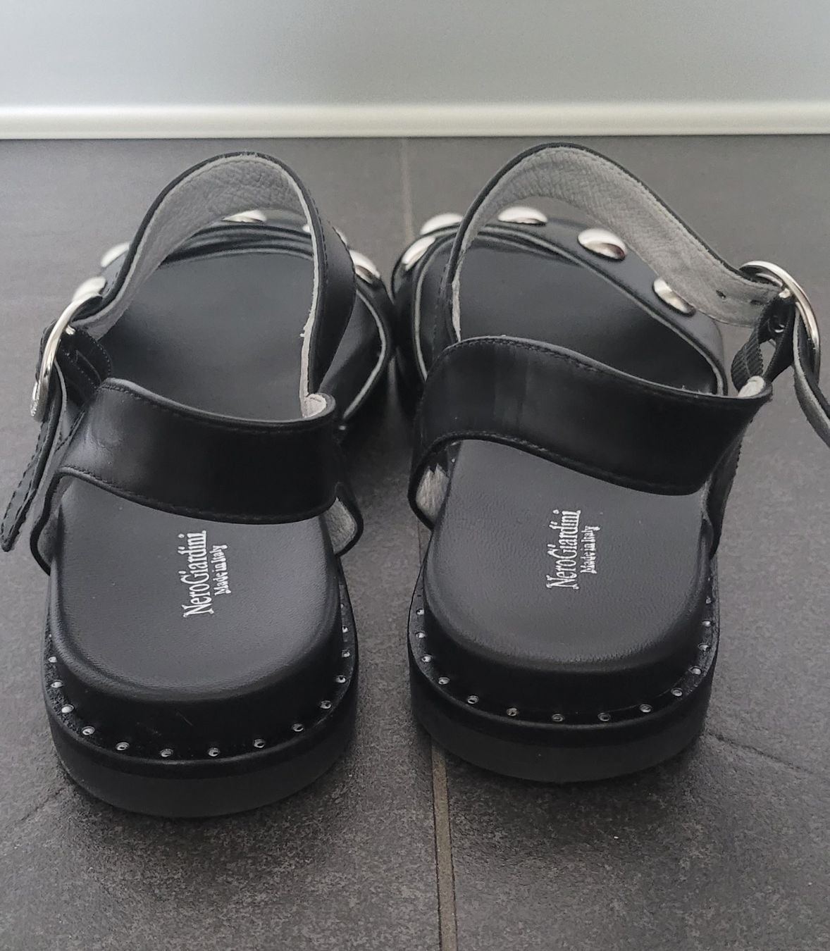 Scarpe da donna: Sandales en cuir Nero Giardini pointure 38 – Usato da Sion venduto da likaloba 1