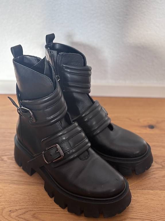 Chaussures femmes: Boots 40 – D'occasion à Itingen par grapri 1