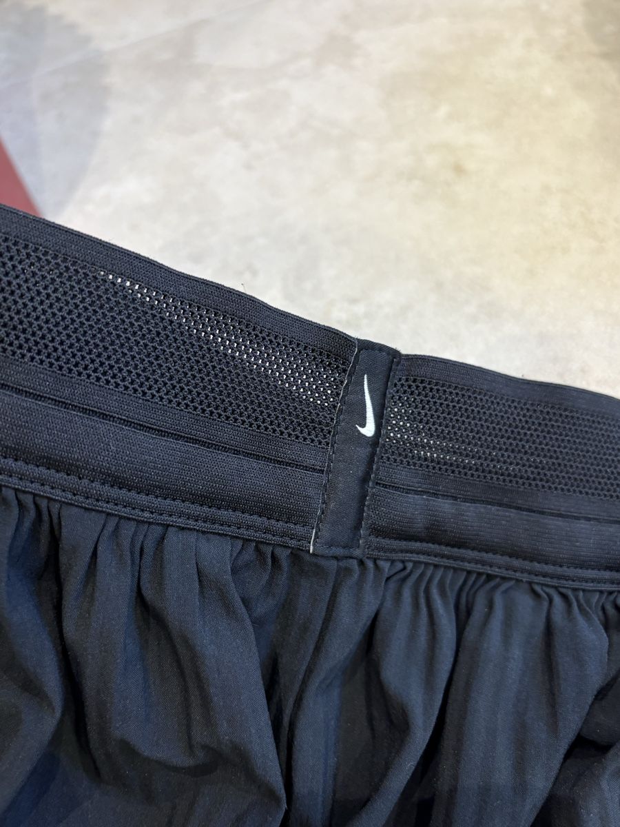 Nike Leggings: Nike black running shorts – Usato da La Conversion venduto da chi_td5v 4