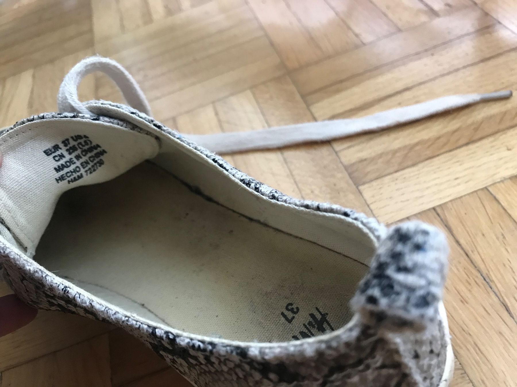 H&M Scarpe da donna: Stoffschuh Sneaker von H&M Grösse 37 Schlangenmuster – Usato da Emmenbrücke venduto da Hathor123 7