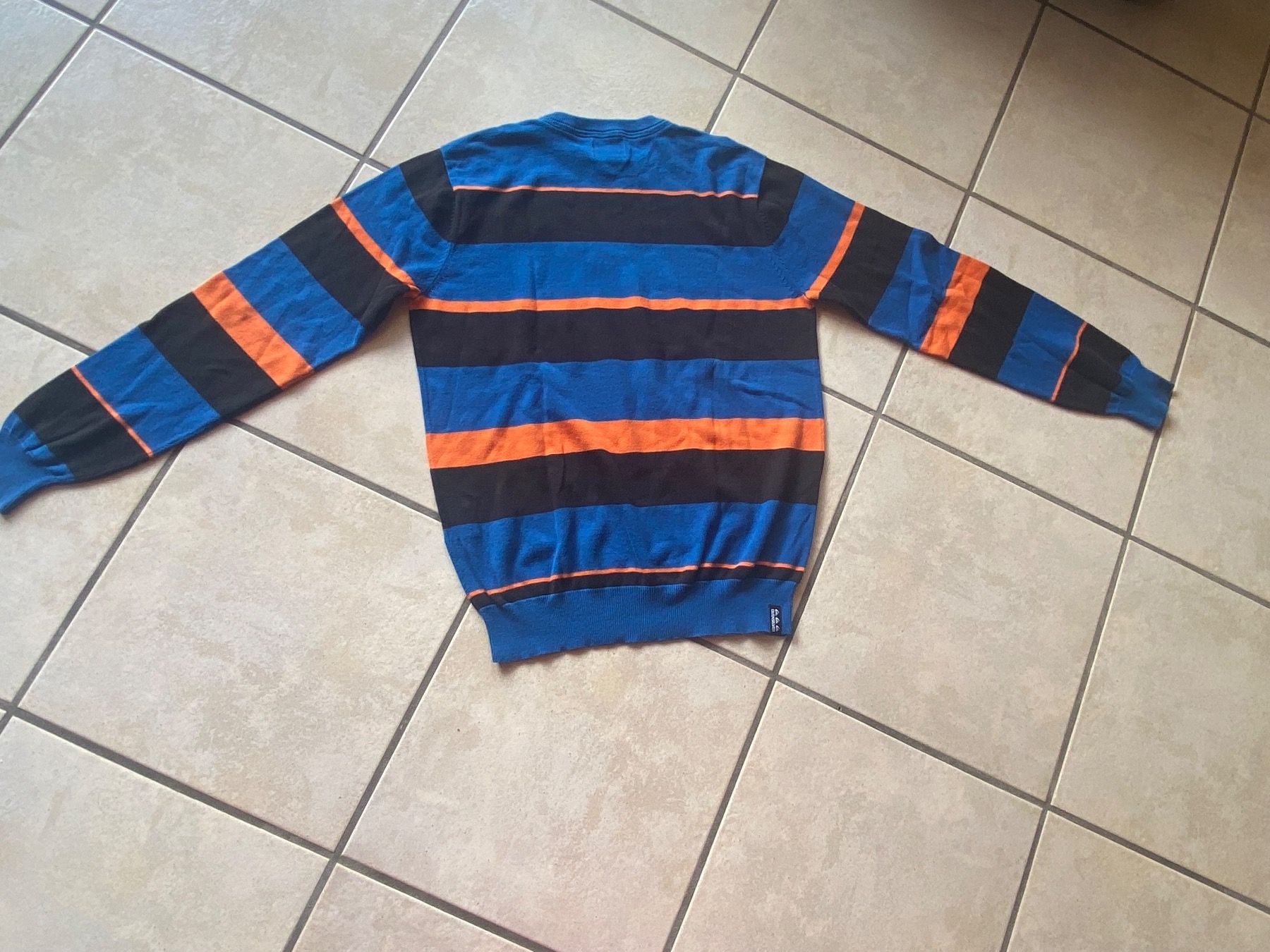 Quiksilver Pulls et sweat-shirts: QUICKSILVER S pulli – D'occasion à Orpund par Mary8972 2