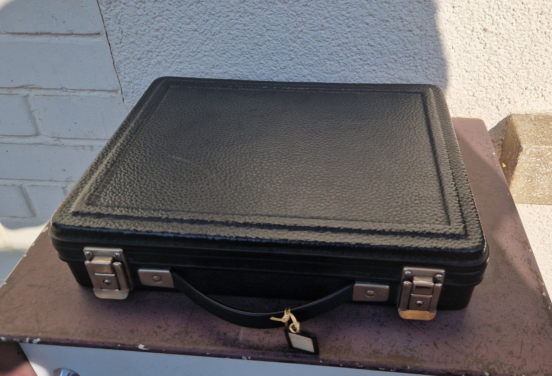 Valigie: Pistolenkoffer Meili Swiss Made – Usato da Seedorf BE venduto da Stibutz