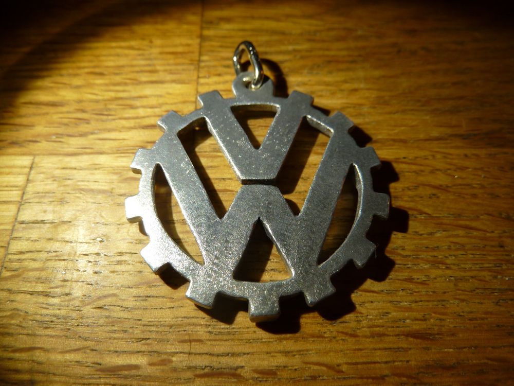 VW Emblem 1939 Schlüsselanhänger Handgesägt