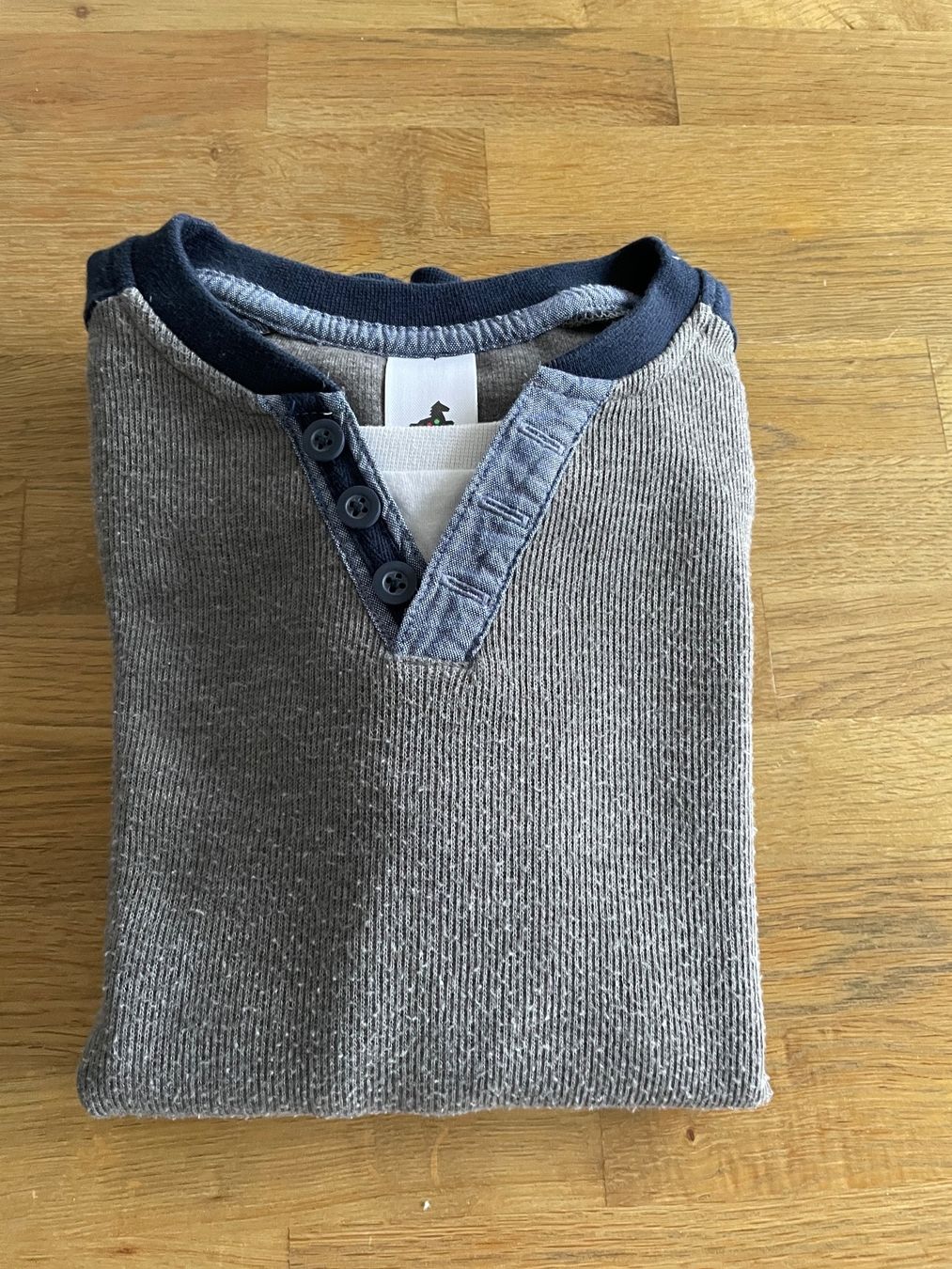 Pullover & Sweatshirts: Pullover Gr. 128 – Gebraucht aus Gränichen von stern1111