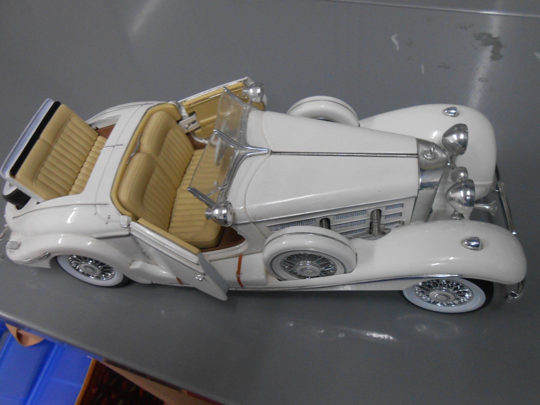 Kit di modellismo & Modellini statici: Mercedes Cabrio Oldtimer  Model aus Metall – Usato da Hittnau venduto da luxor3 3