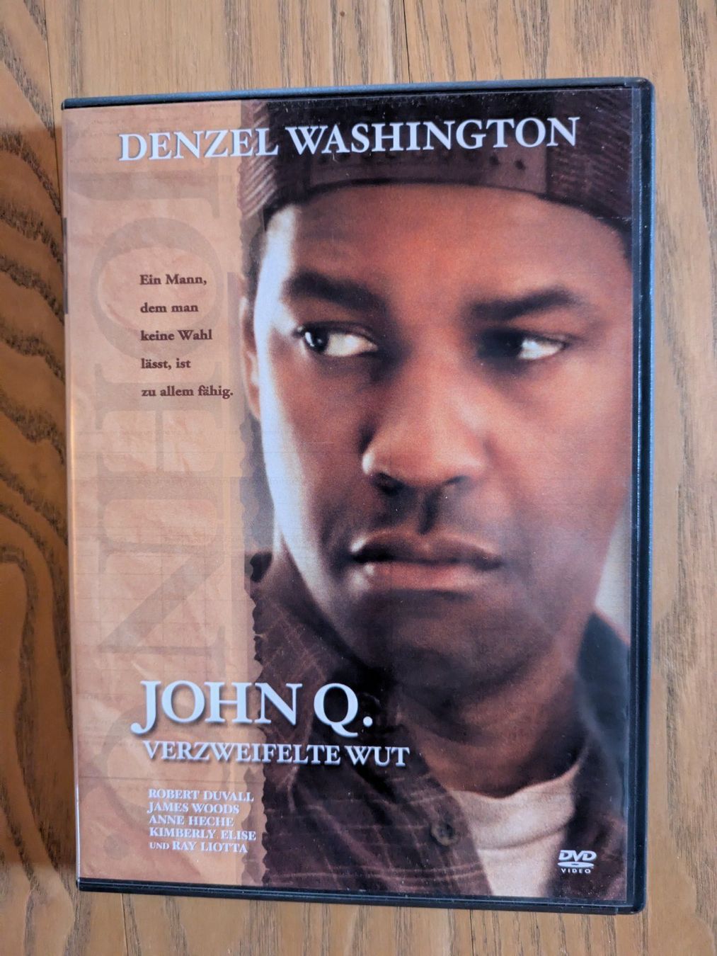 Tutti i DVDs: "John Q. - Verzweifelte Wut" - DVD – Usato da Männedorf venduto da Pacer19