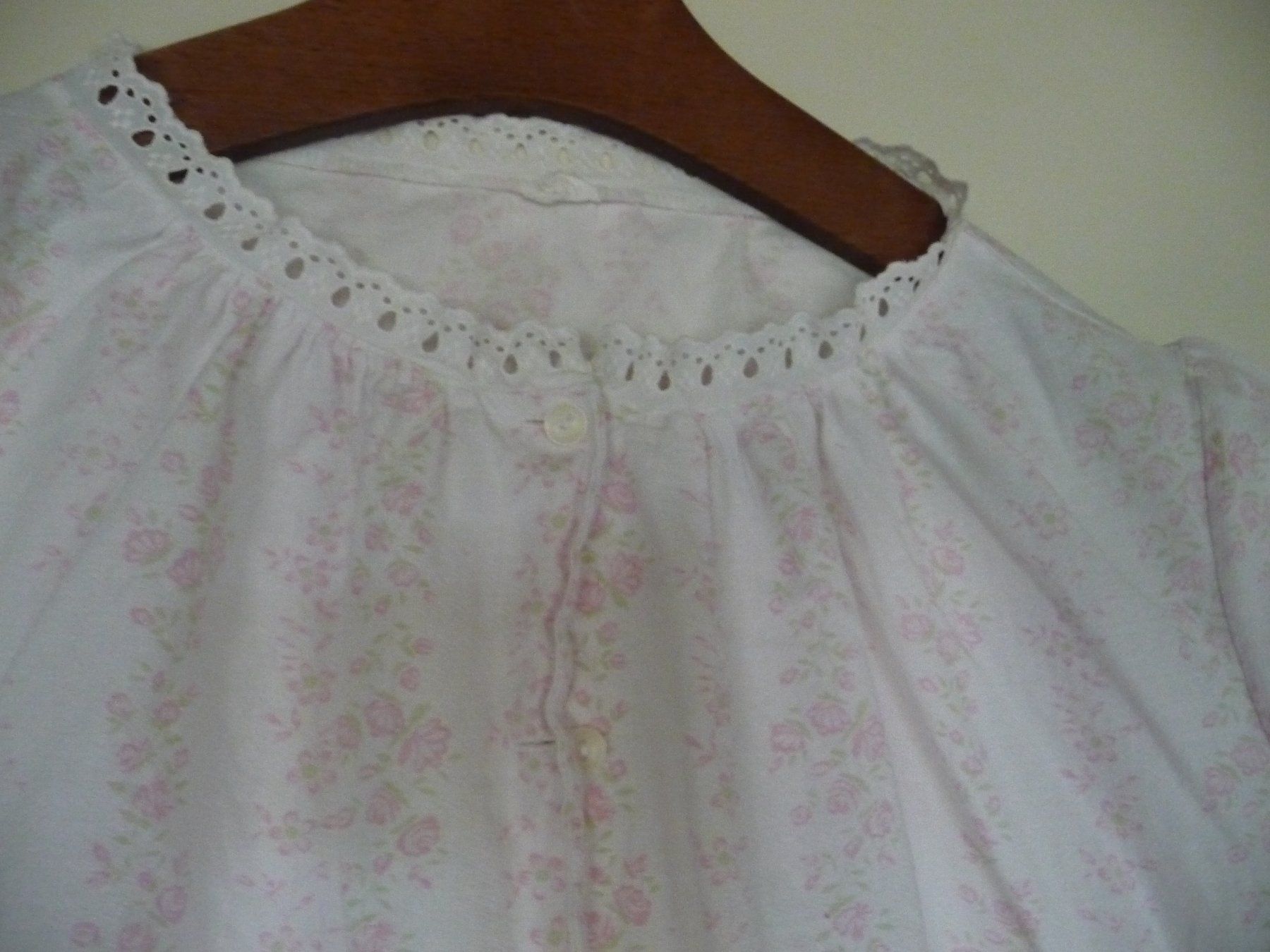 Negligees & Pyjamas: leichtes Nachthemd Grösse ca. S – Neu (gemäss Beschreibung) aus Kirchberg BE von lavendel02 1