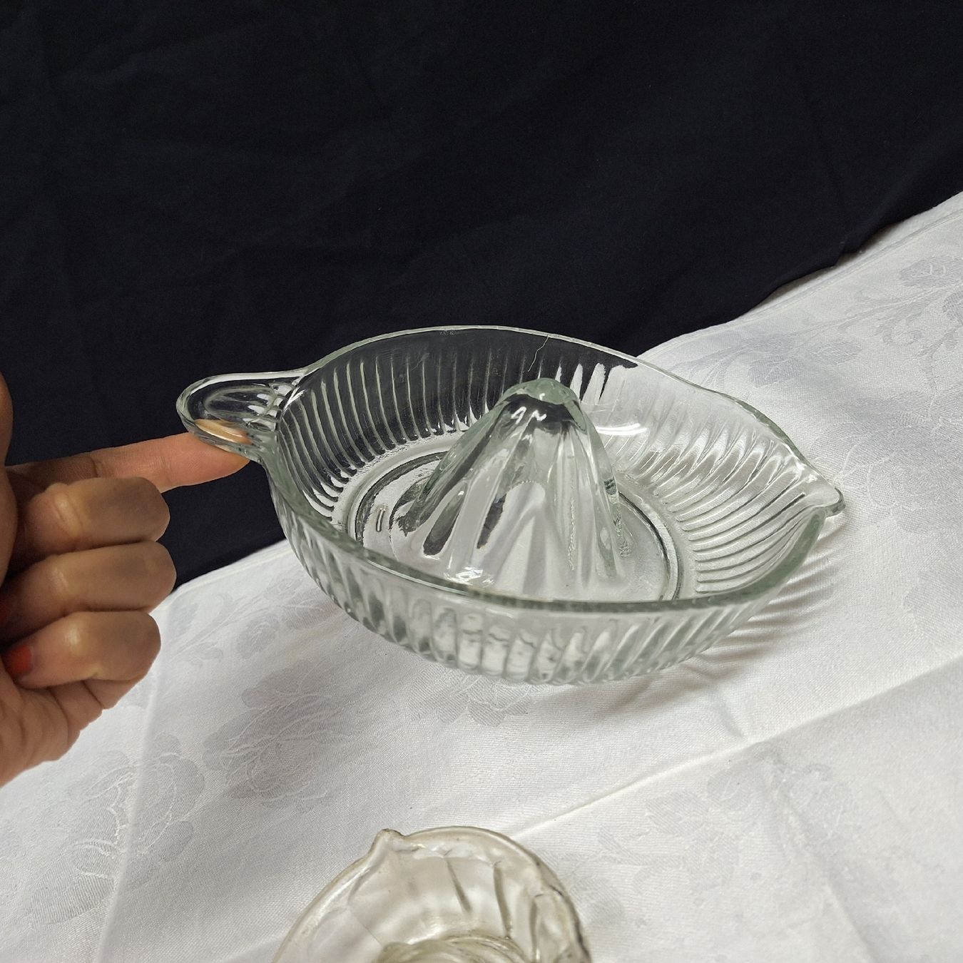 Küchengeräte: Alte Zitronenpressen aus Glas – Gebraucht aus Winterthur von Goldpipau 5