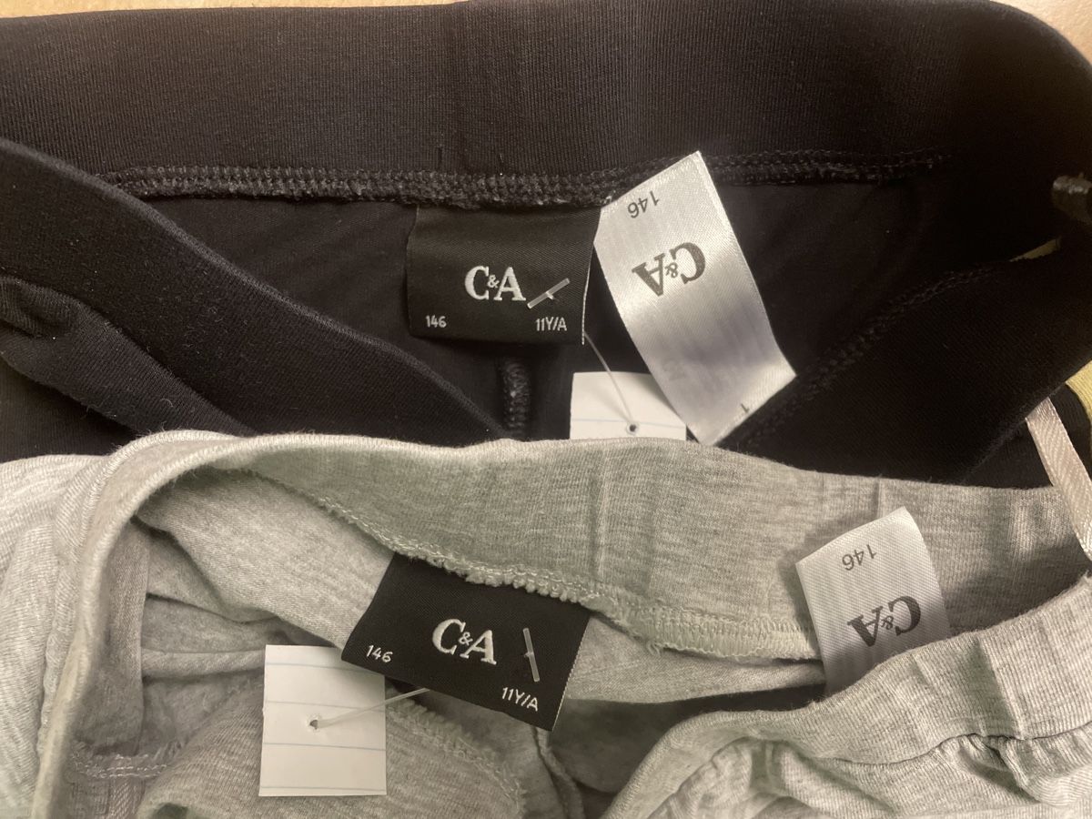 C&A Pantaloni: 2 C&A  Shorts Set, Grösse 146, Sommer – Nuovo (secondo la descrizione) da Obergerlafingen venduto da cabo4 1