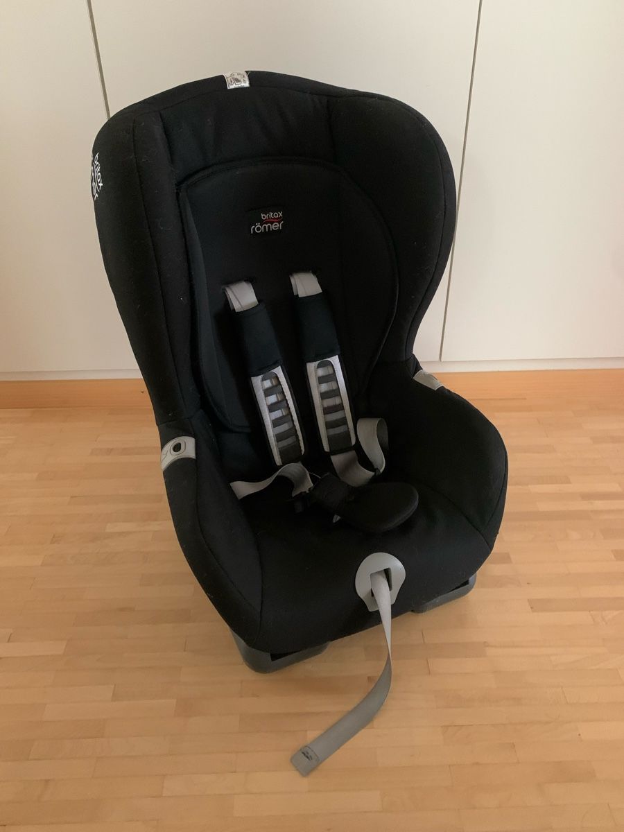 Britax Römer Sièges auto: Kindersitz Britax Römer 9-18kg Isofix – D'occasion à Stansstad par goodmorninglucerne 1