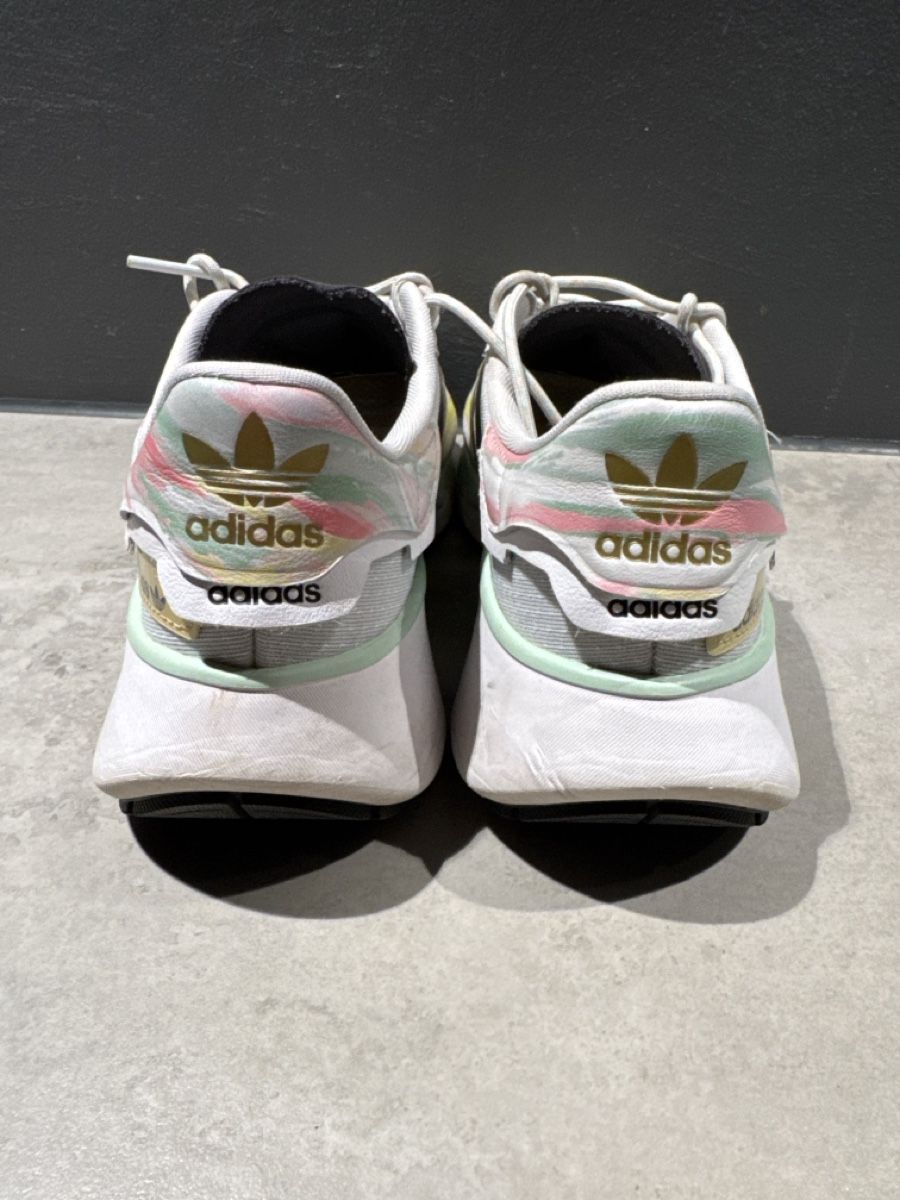 Scarpe da donna: Adidas Sneaker Modell FY6731 Dance – Usato da Konolfingen venduto da yazee 4