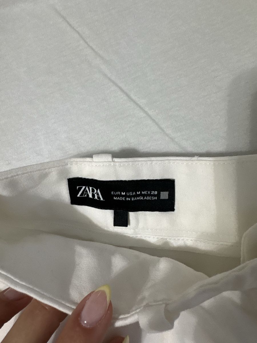 Pantaloni: Kurze weiße Hose Gr. M – Usato da Würenlos venduto da dje_y9tb 1