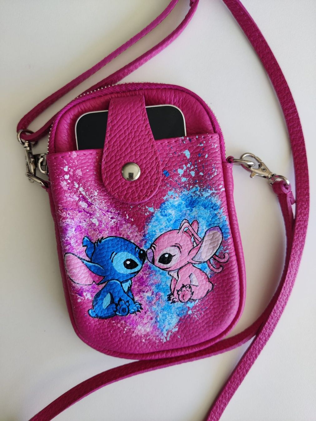 Borse: Handytasche / Pochette porte-téléphone Lilo & Stitch – Nuovo e nell'imballaggio originale da Solothurn venduto da davideturchi721 1
