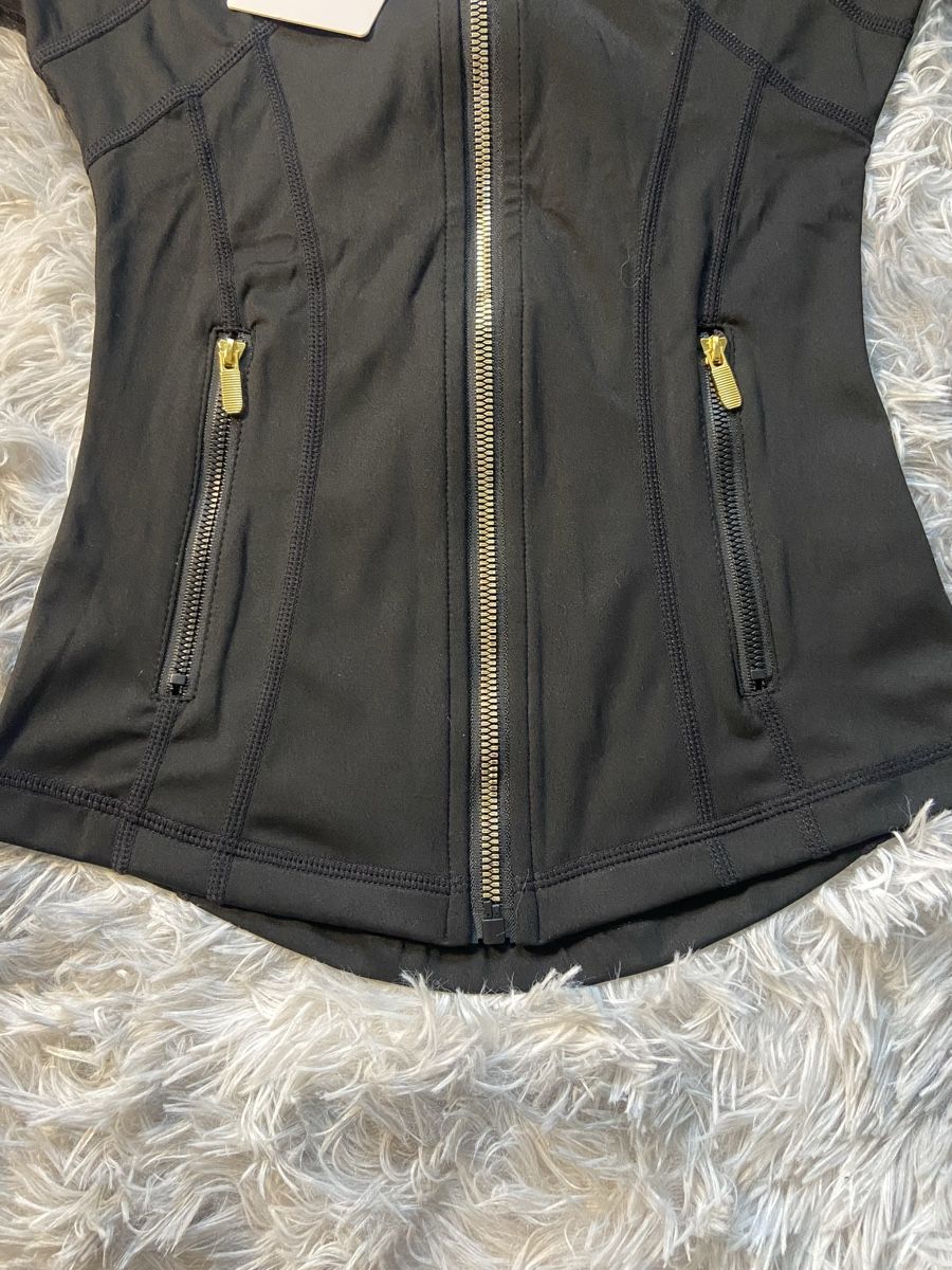 Lululemon Lots de vêtements: Schwarz Lululemon Set – Neuf (Voir description) à Embrach par NovasOutlet 2
