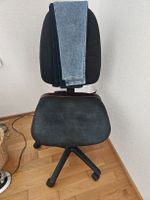 2 Bürostühle für den Bastelraum