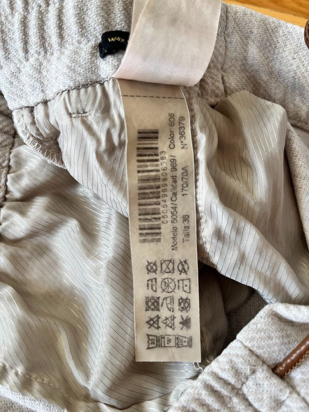 Massimo Dutti Pantaloni: Massimo Dutti Jogger-Hose hellgrau – Gr. 38 – Usato da Kilchberg ZH venduto da sentiera 7