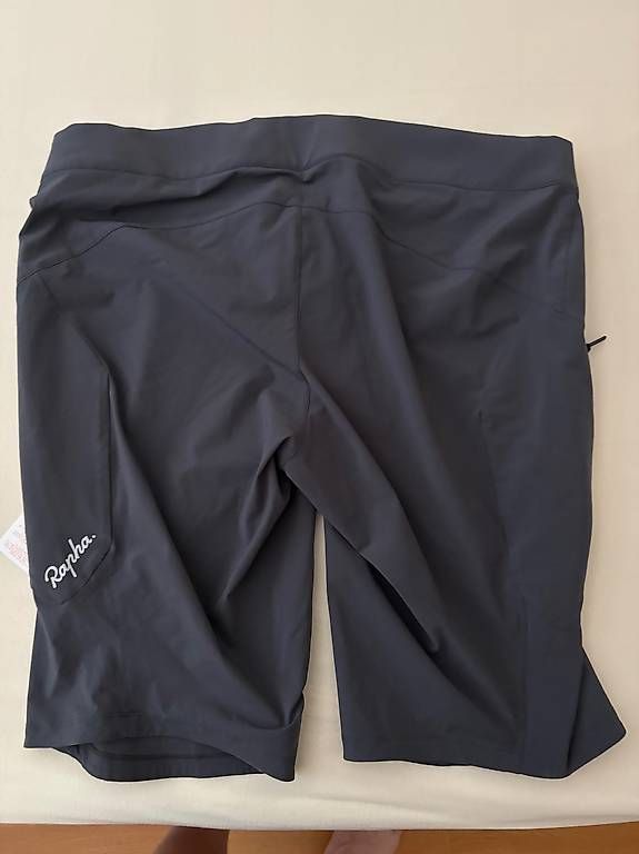 Pantaloni: Rapha Trail Fast & Light Shorts MTB  Neu, ungetragen – Usato da Moosseedorf venduto da Zurro 3