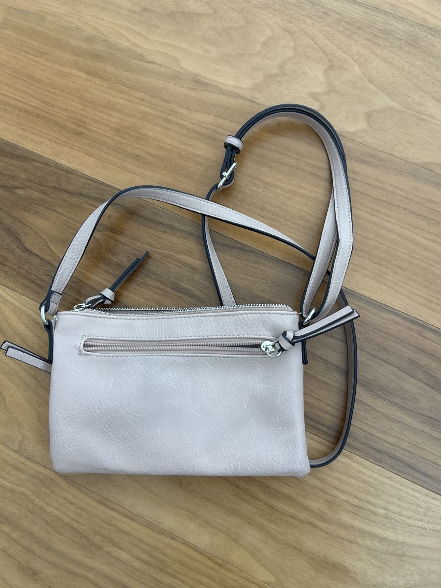 Tamaris Taschen für Damen: Rosa Umhängetasche von Tamaris – Gebraucht aus Oberiberg von Seraina00 1