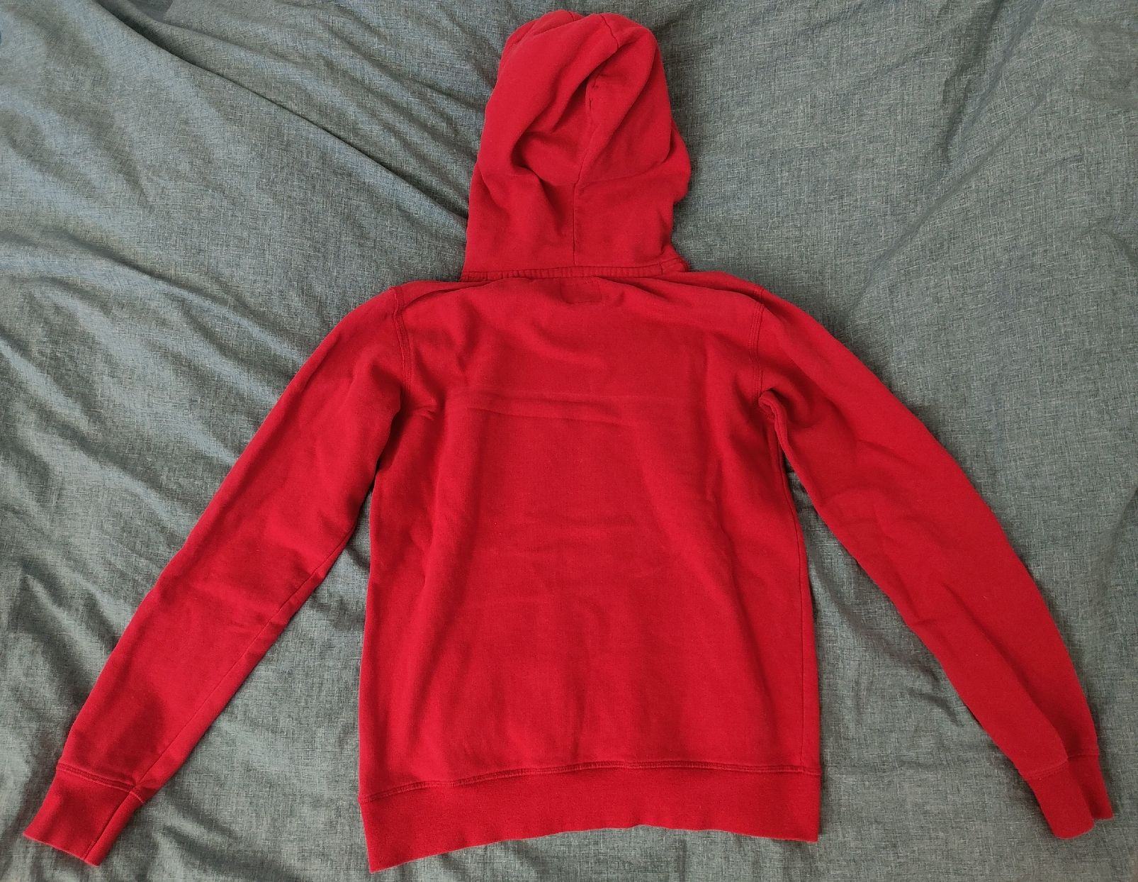 Woolrich Pullover & Sweatshirts: Roter Woolrich Kapuzenpullover – Gebraucht aus Zürich von R-2015 1