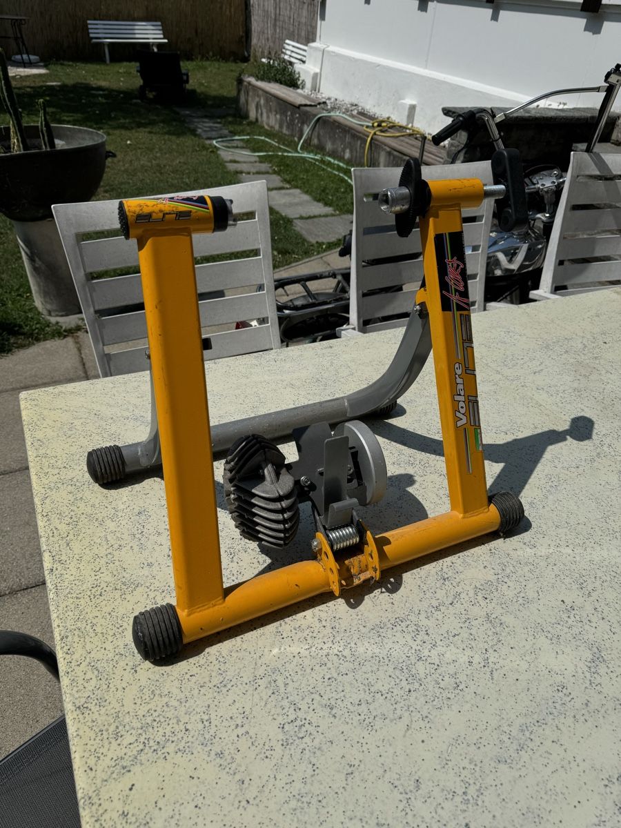 Vélos d'appartement: Rollentrainer für Velo  – D'occasion à Dübendorf par Sachs621 2