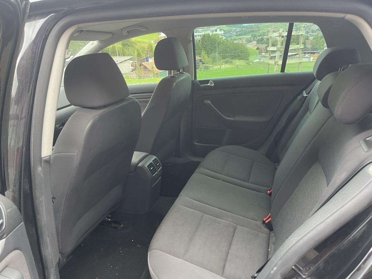VW Autos: VW GOLF 1.6i – D'occasion à Spiez par bertula 5