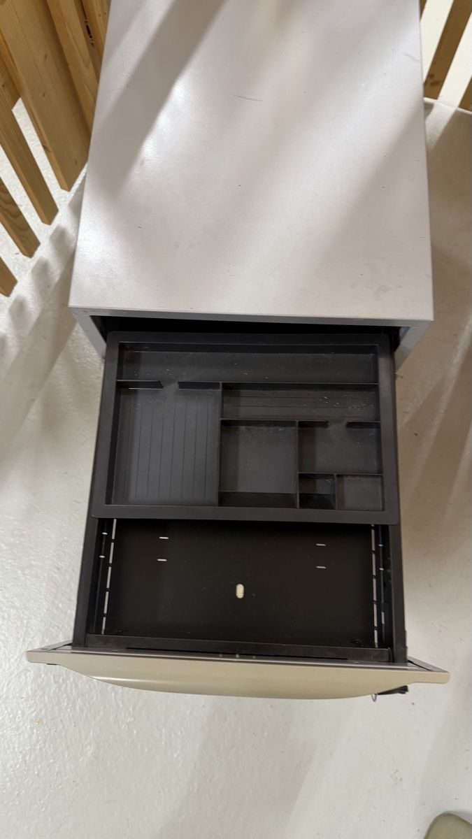 Banconi: Rollcontainer mit Schlüssel – Usato da Zürich venduto da Adilugi 2