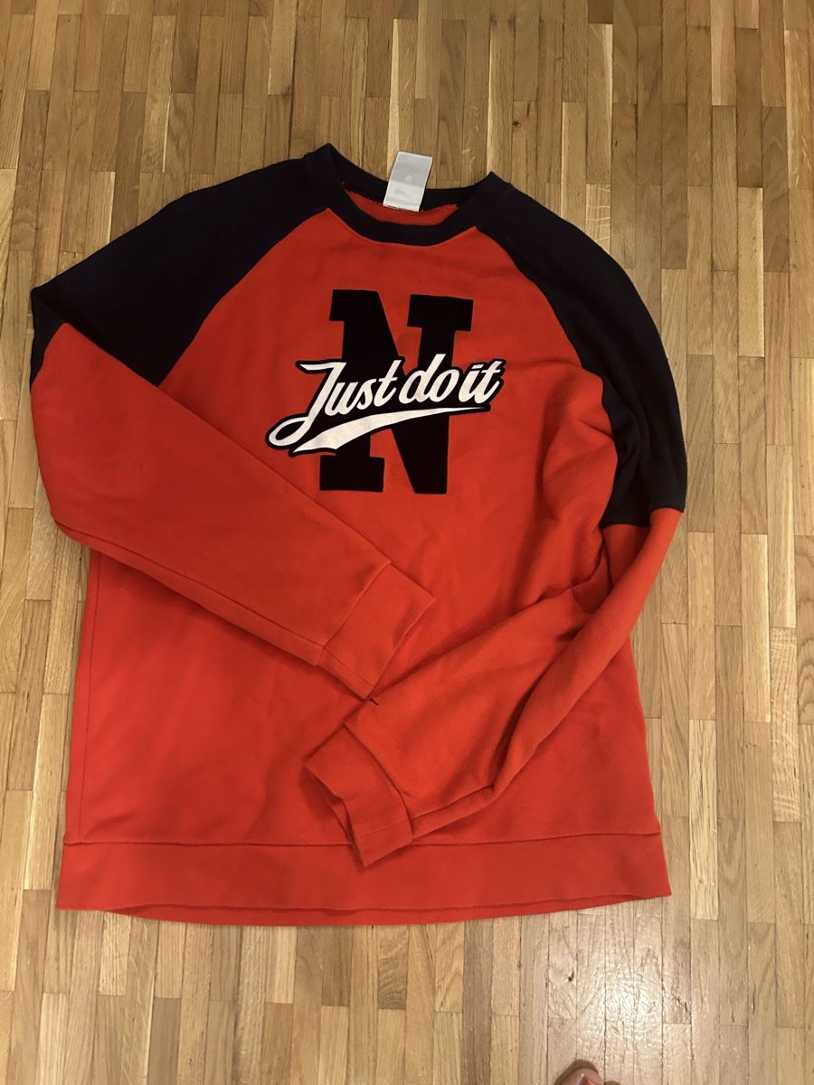 Nike Maglioni & Felpe: Nike Retro Sweater – Usato da zürich venduto da N2424