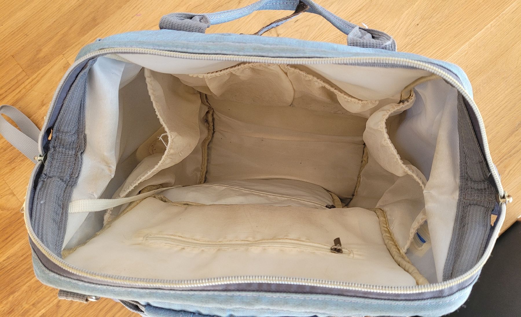 Zaini: Wickelrucksack Lequeen mit Zubehör – Usato da Uetendorf venduto da Heyhey3661 5