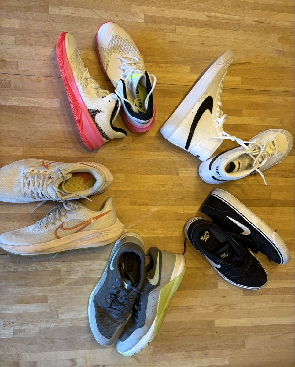 Nike Scarpe da donna: Nike Schuhe Paket Volleyball Freizeit – Usato da filzbach venduto da 4fischli