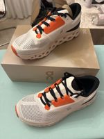 ON Cloudstratus 3 Laufschuhe Weiss Orange Grösse 41